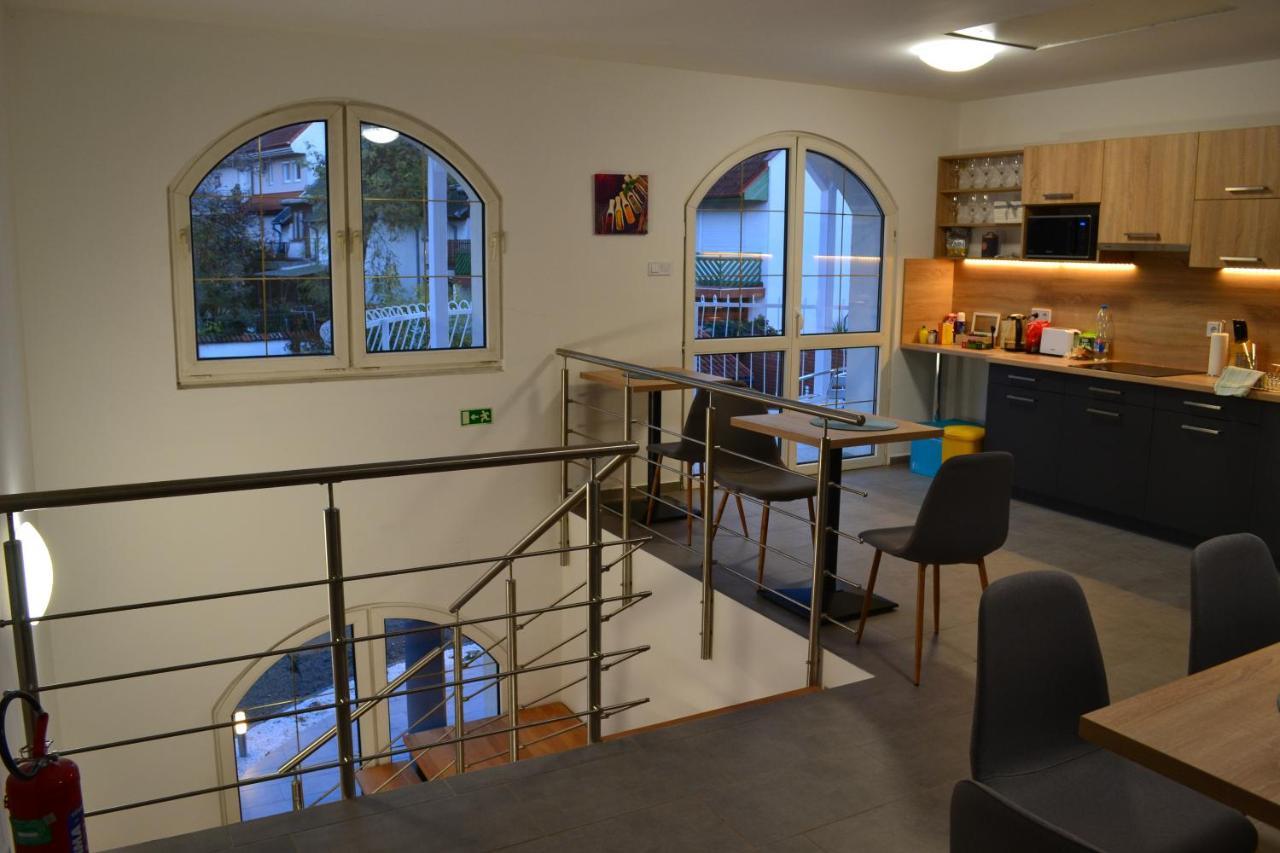 דברצן Fonix Design Rooms מראה חיצוני תמונה