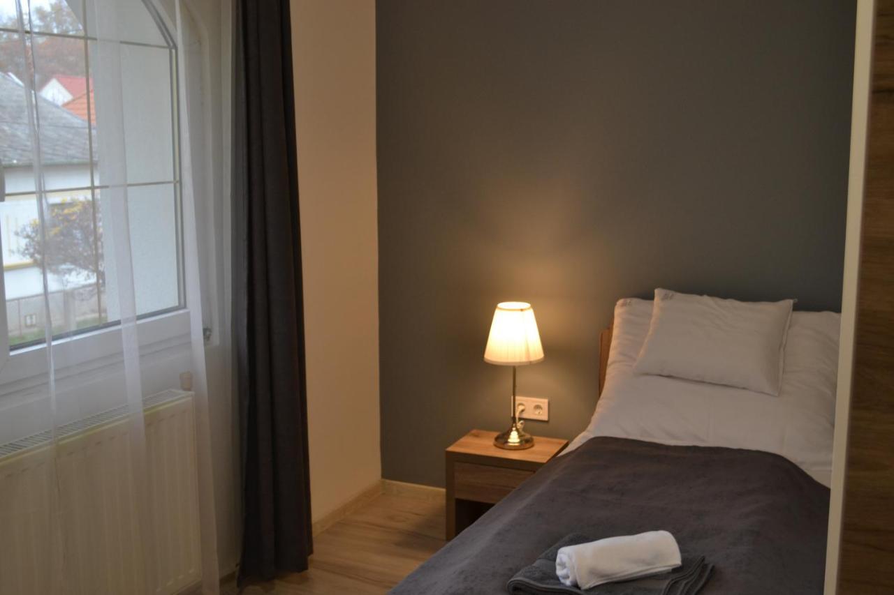 דברצן Fonix Design Rooms מראה חיצוני תמונה