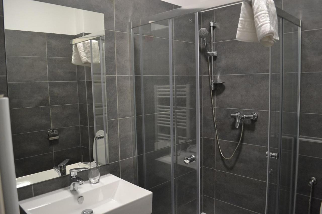 דברצן Fonix Design Rooms מראה חיצוני תמונה